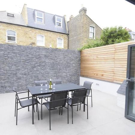 Four Bedroom Modern Victorian Wandsworth House 런던 외부 사진