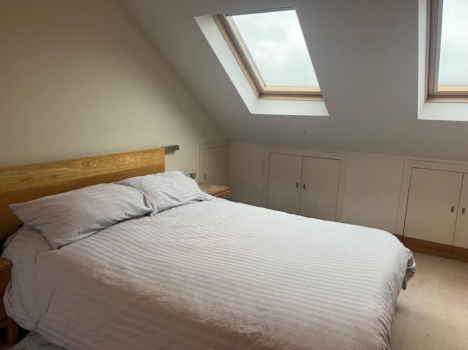 Four Bedroom Modern Victorian Wandsworth House 런던 외부 사진